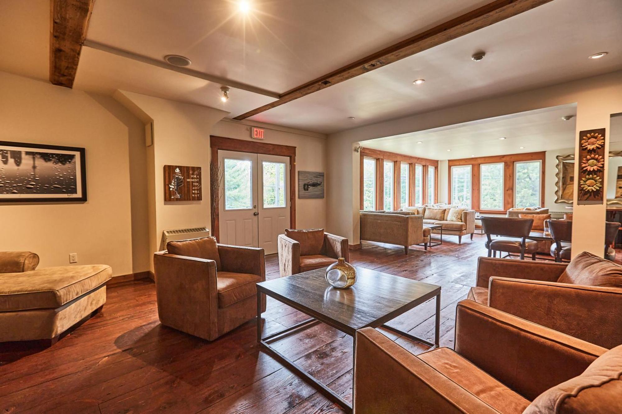 3 Pines Lodge Muskoka Хънтсвил Екстериор снимка