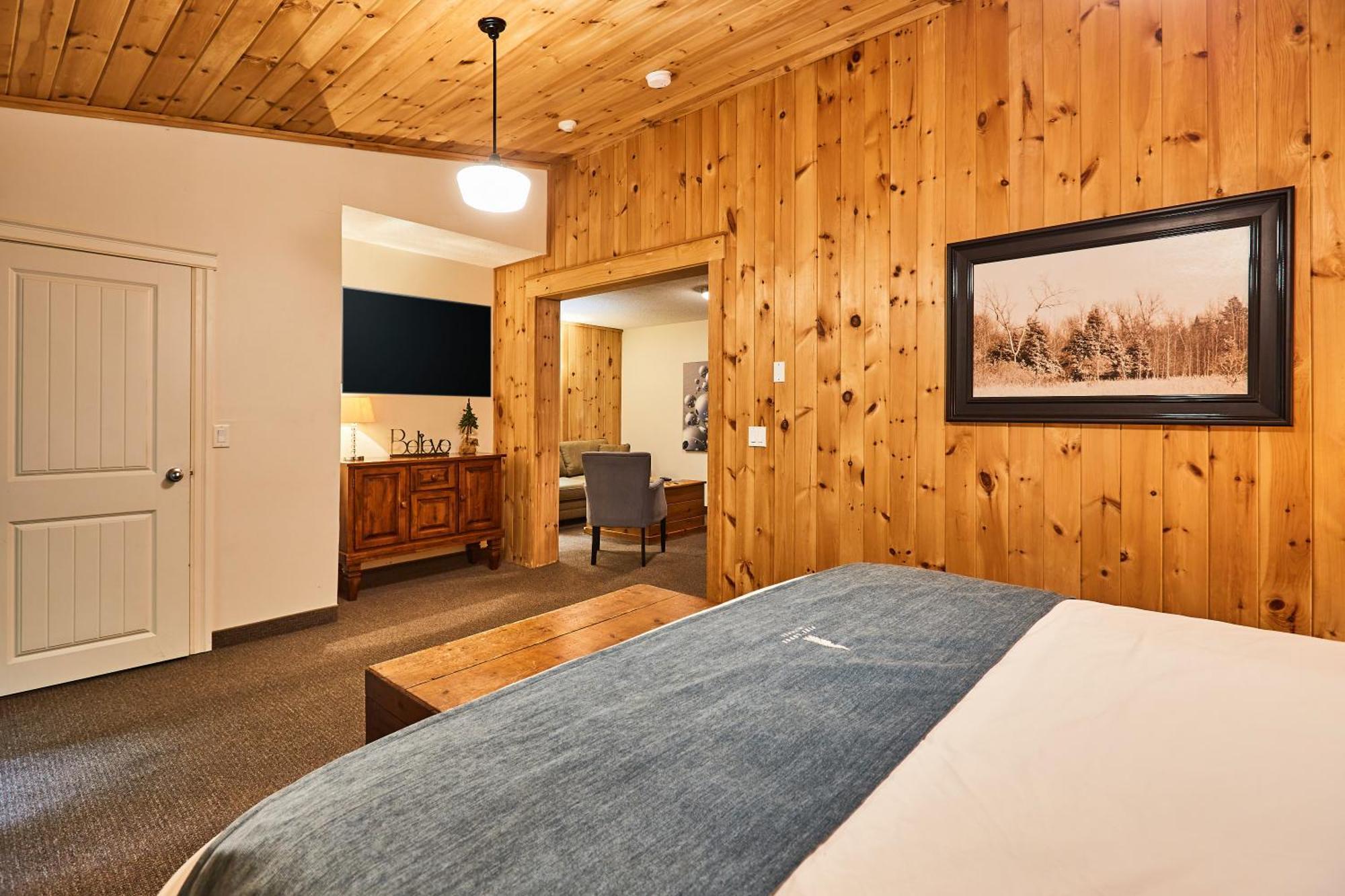 3 Pines Lodge Muskoka Хънтсвил Екстериор снимка