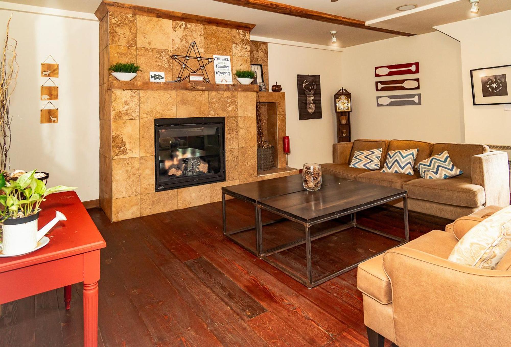 3 Pines Lodge Muskoka Хънтсвил Екстериор снимка